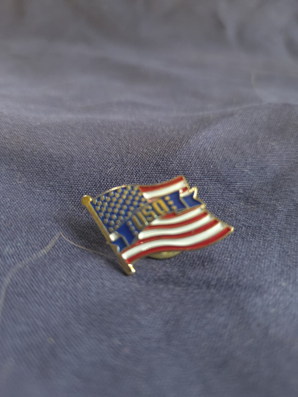 Vintage USO American Flag Waving On Pole Enamel Lapel Pin Patriotic Military