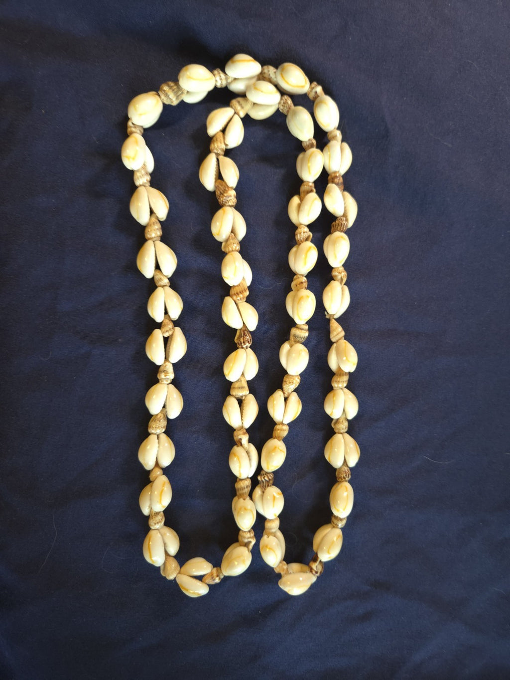 Vintage Estate Jewelry 32 Inch Seashell Necklace