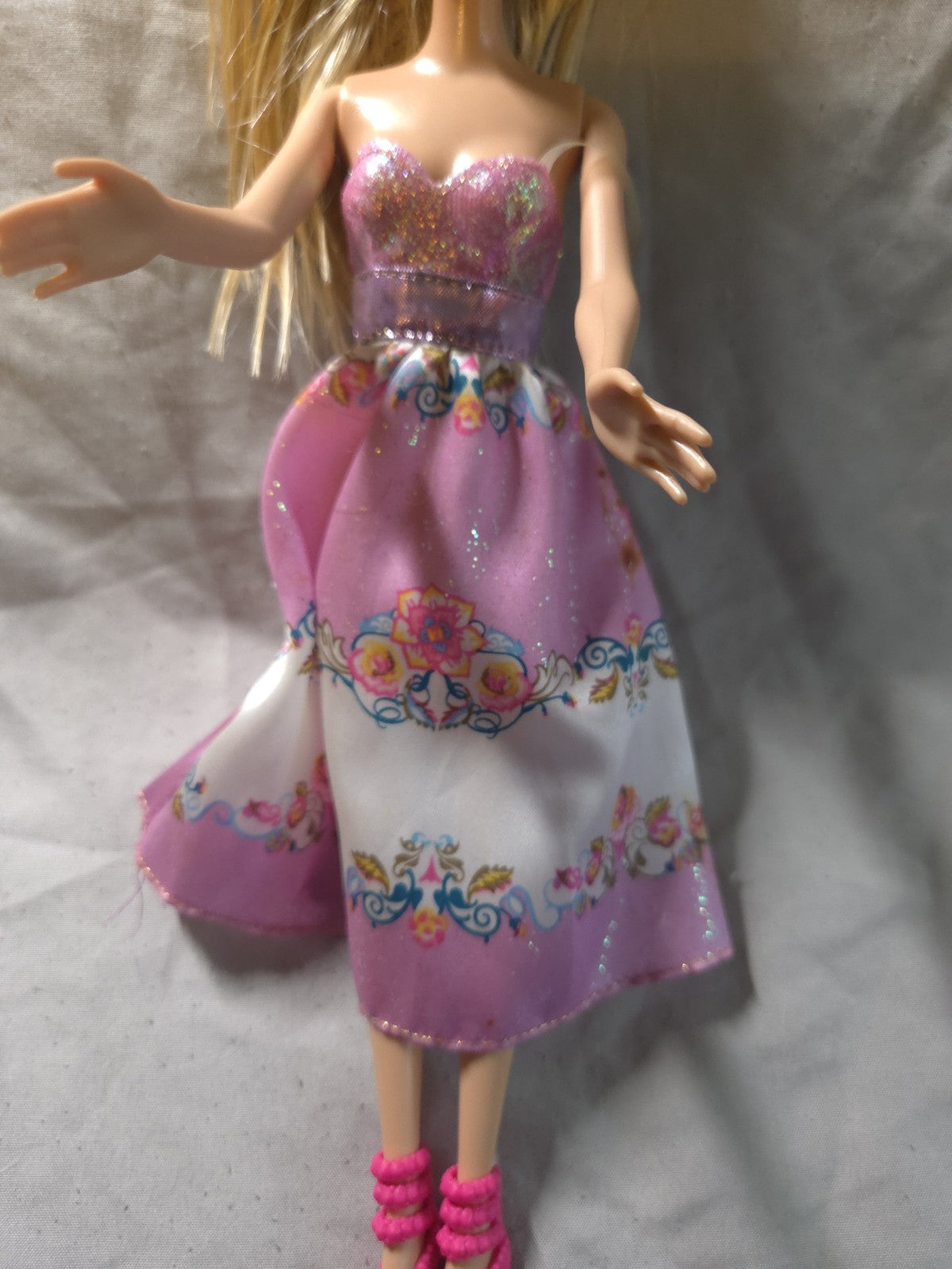 1998 Barbie Doll - Tea Time Princess