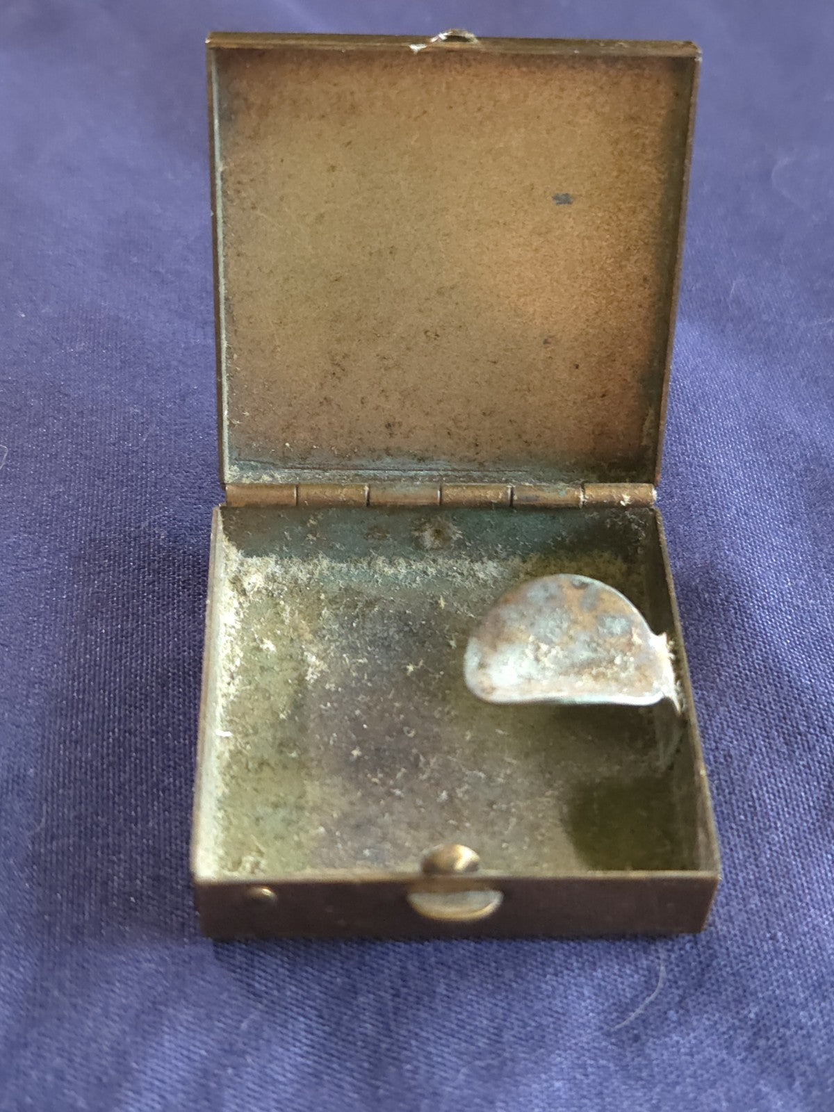Vintage 1950s Pocket Ashtray With Handle (Cigarette Butler)