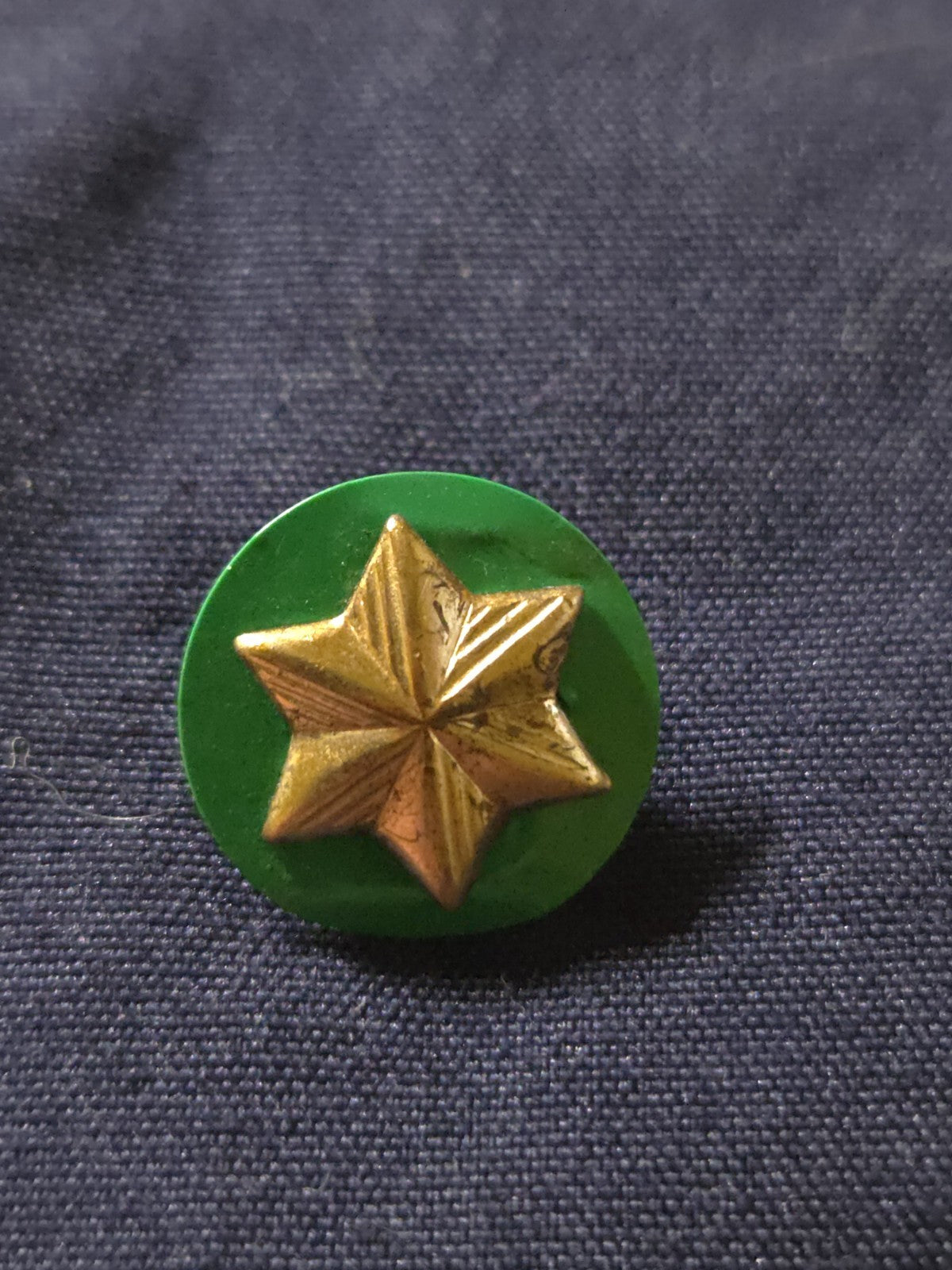 Vintage Brownie / Girl Scout Gold Star Membership Pin w/ Green Plastic Disc