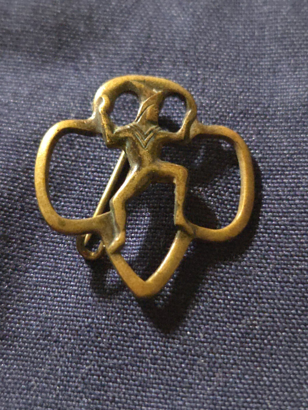 Vintage Girl Scout Brownie Membership Pin Trefoil Clover Gold Tone