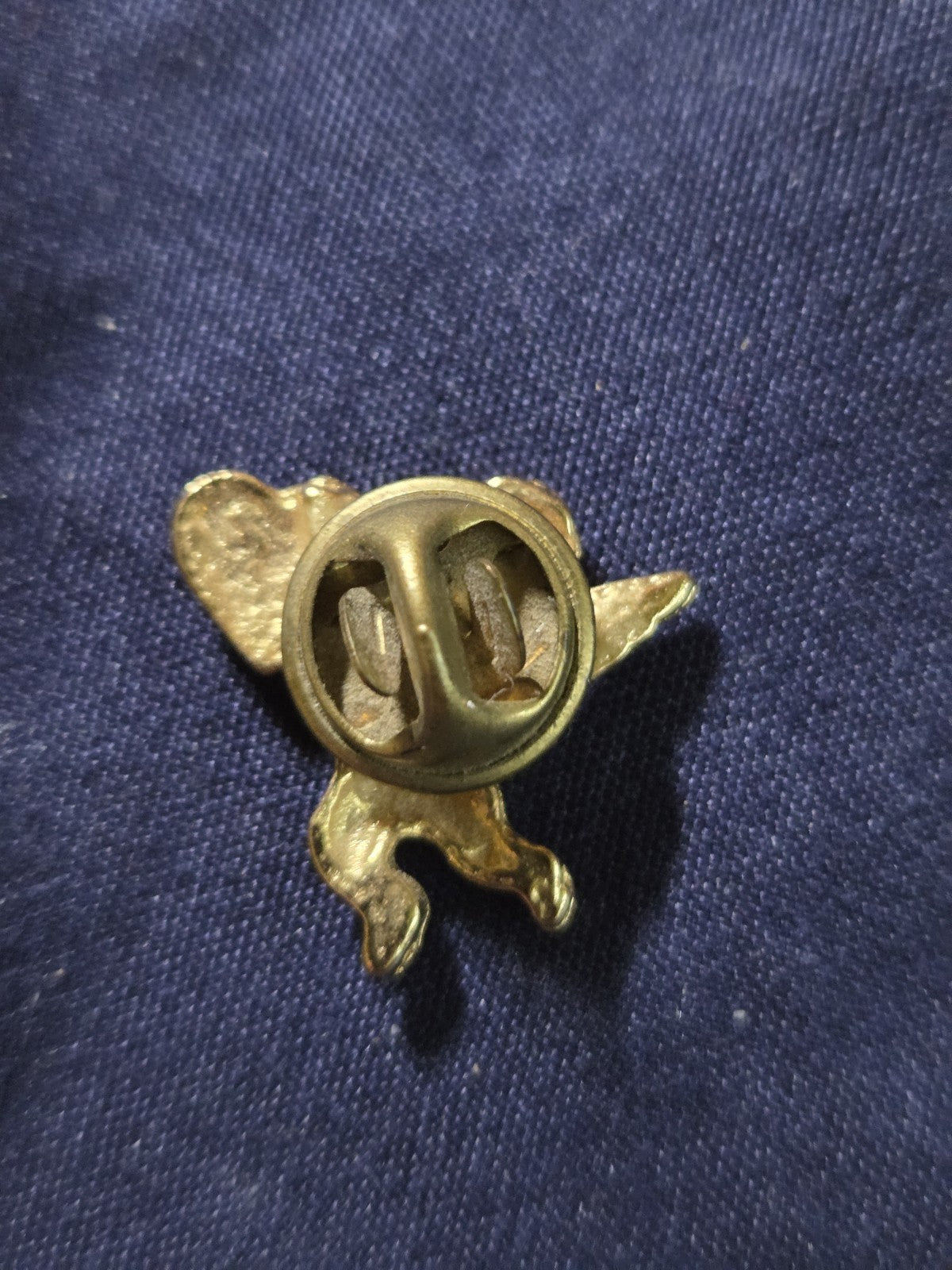 Vintage Gold-tone Cherub Lapel Pin With Enamel Red Heart And Clear Rhinestone