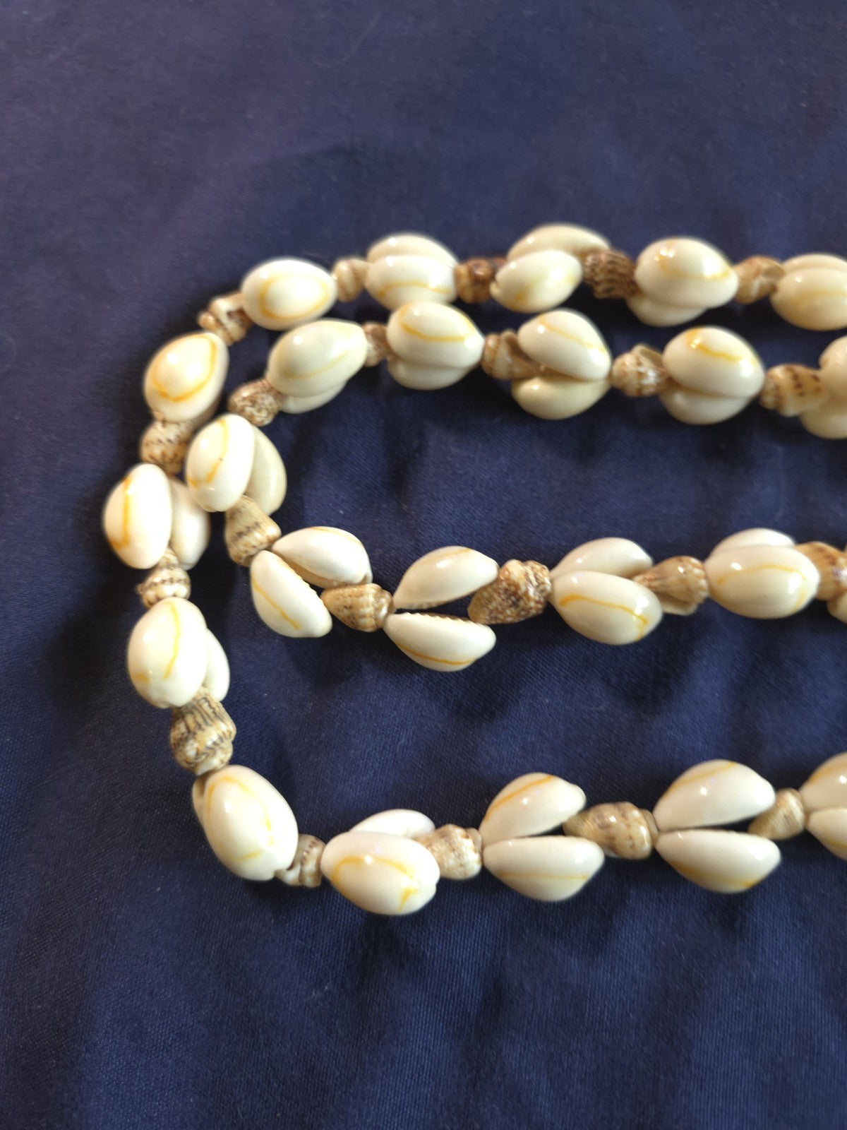 Vintage Estate Jewelry 32 Inch Seashell Necklace