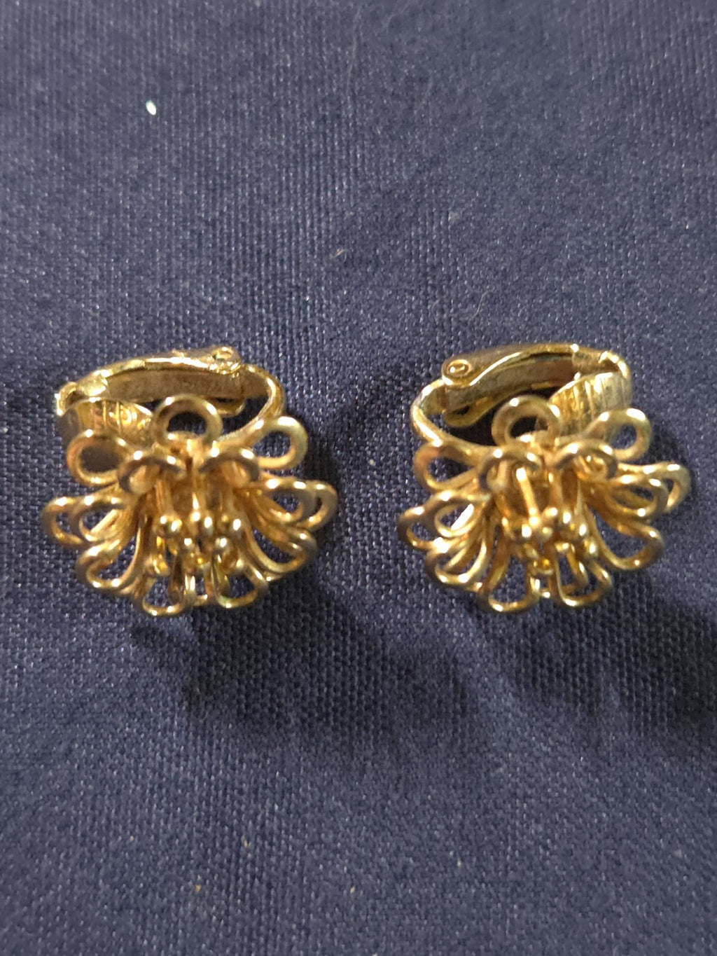 Vintage Estate Jewelry - Trifari Goldtone 3-D Flower Clip Earrings