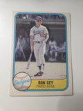 11LB - 1981 Fleer - Ron Cey - #126 - No Finger on Back - LOS ANGELES DODGERS -NM