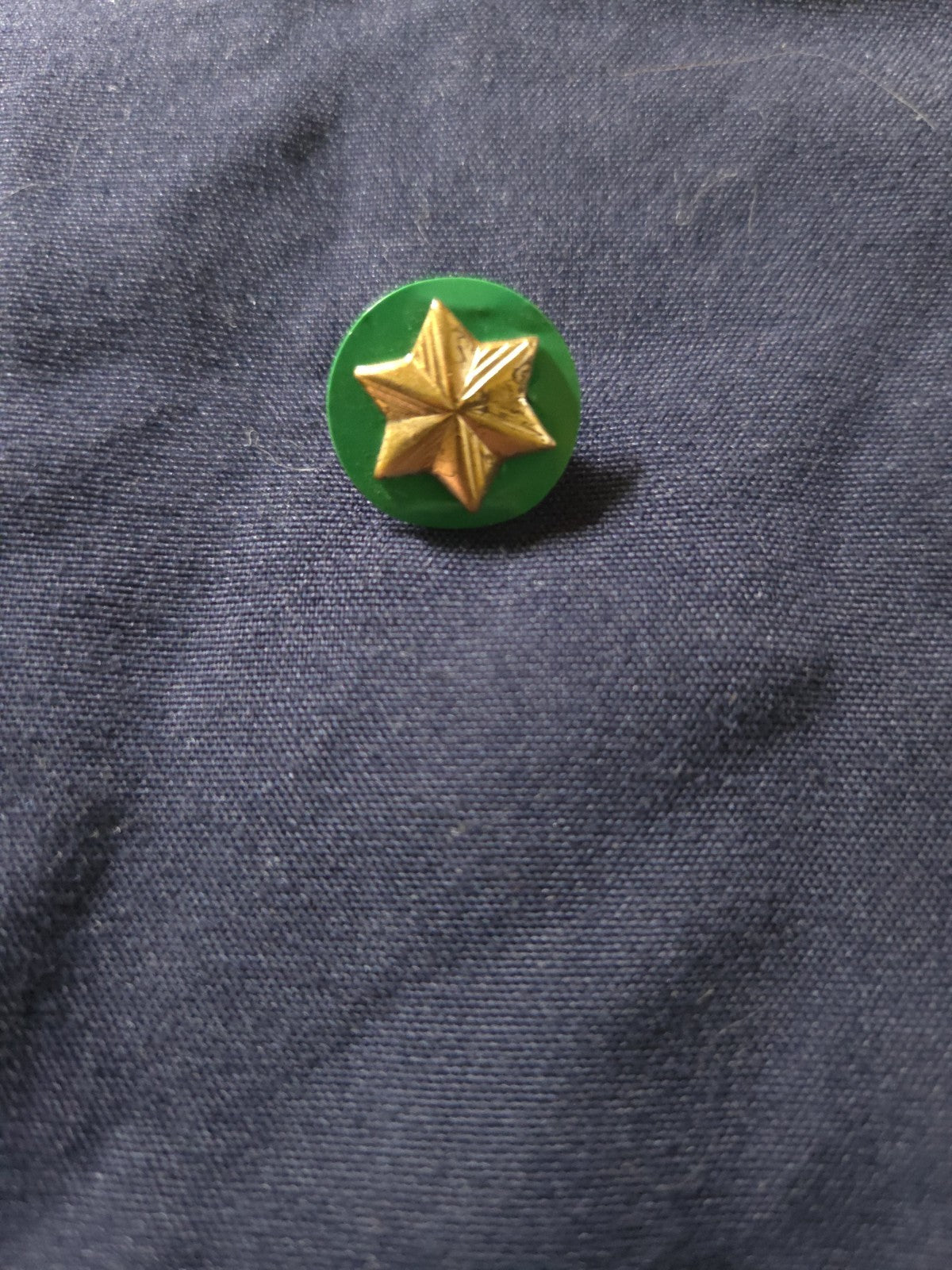 Vintage Brownie / Girl Scout Gold Star Membership Pin w/ Green Plastic Disc