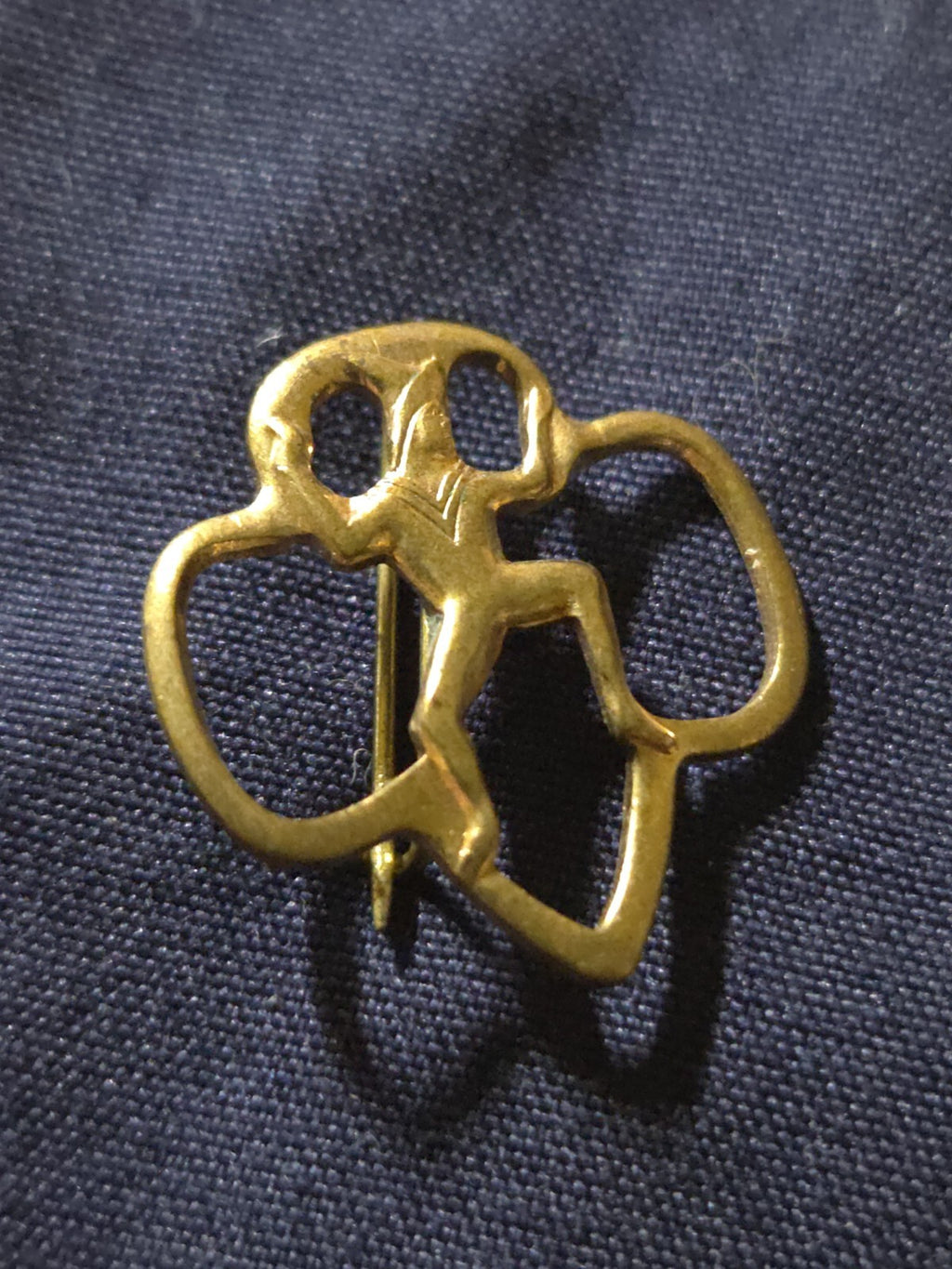Vintage Girl Scout Brownie Membership Pin Trefoil Clover Gold Tone