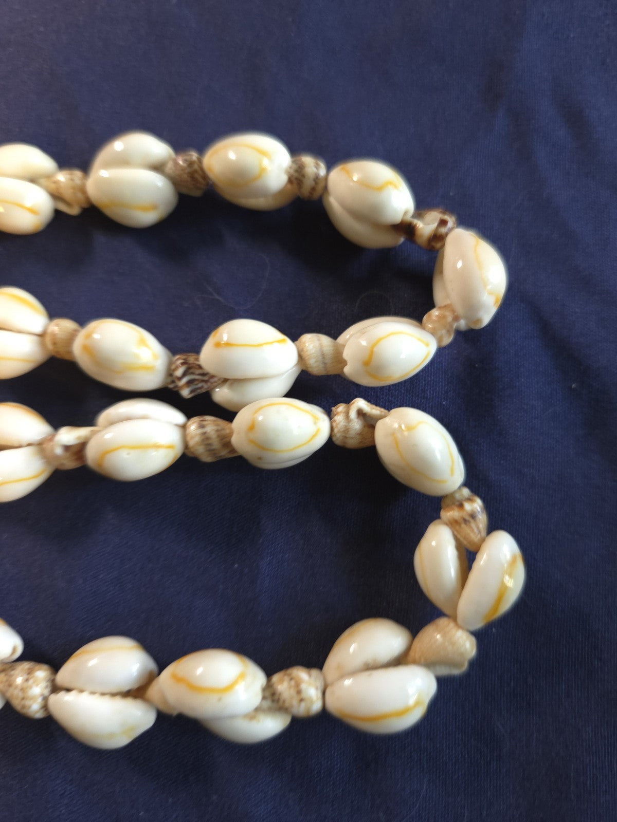 Vintage Estate Jewelry 32 Inch Seashell Necklace