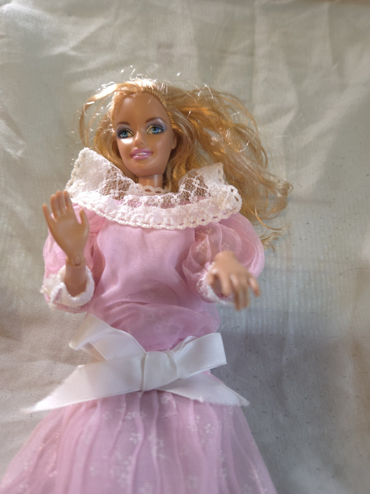 vintage 1984 Mattel Barbie Heart Family Mom doll wearing her original pink gown