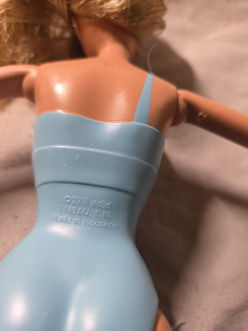 2010 Swimsuit Barbie