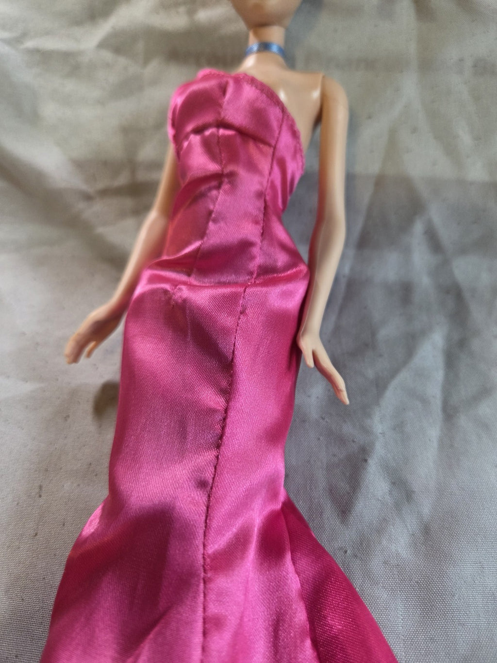 2011 Barbie In Pink Satin Dress And Heels