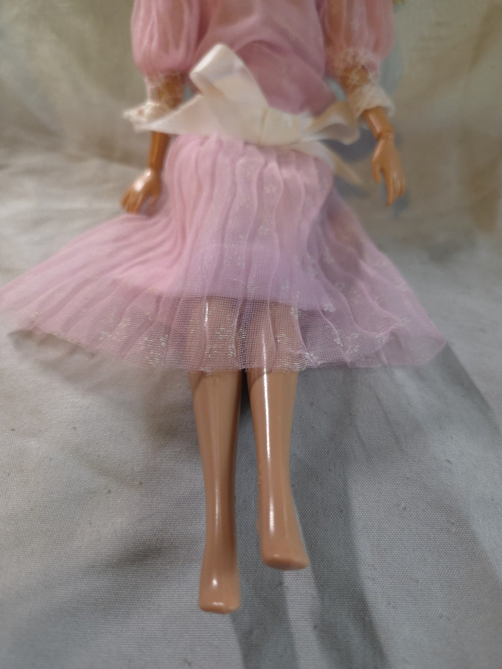 vintage 1984 Mattel Barbie Heart Family Mom doll wearing her original pink gown