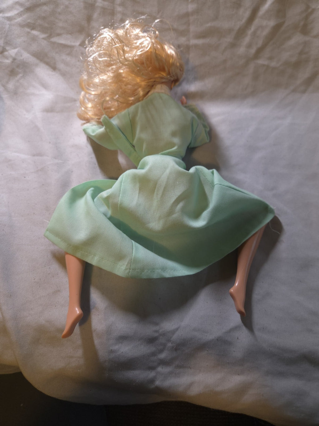 1998 Barbie Doll - Fashion Ave Lingerie - In Blue Robe